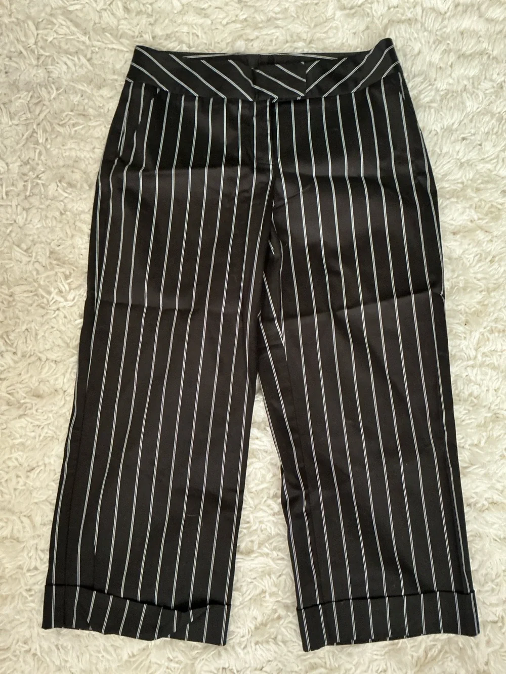 Y2K bebe Black White Stripe Capri Pants - Picture 1 of 4